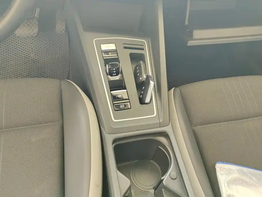 Volkswagen Golf — миниатюра 16