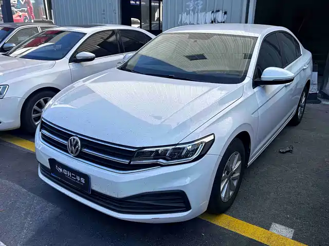 VOLKSWAGEN BORA 2020