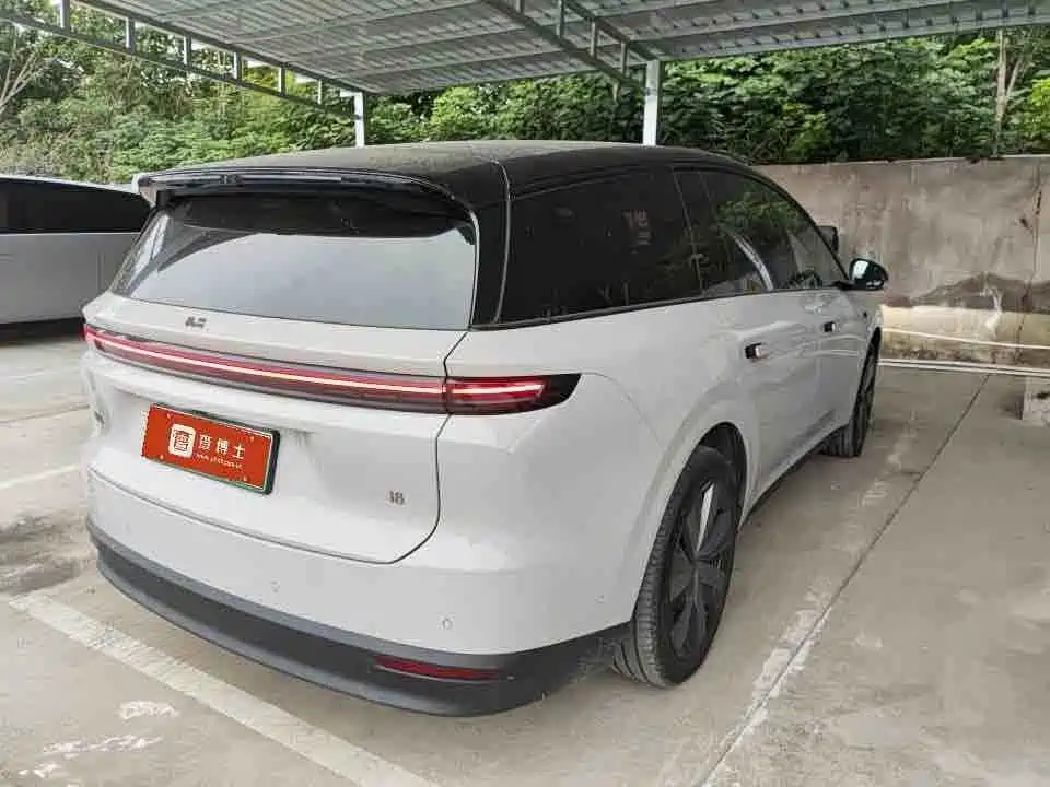 Li Auto Li i8 — миниатюра 2
