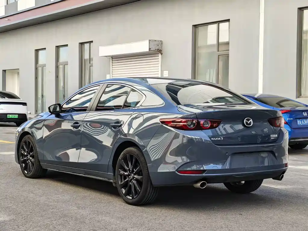Mazda 3 Axela — миниатюра 9