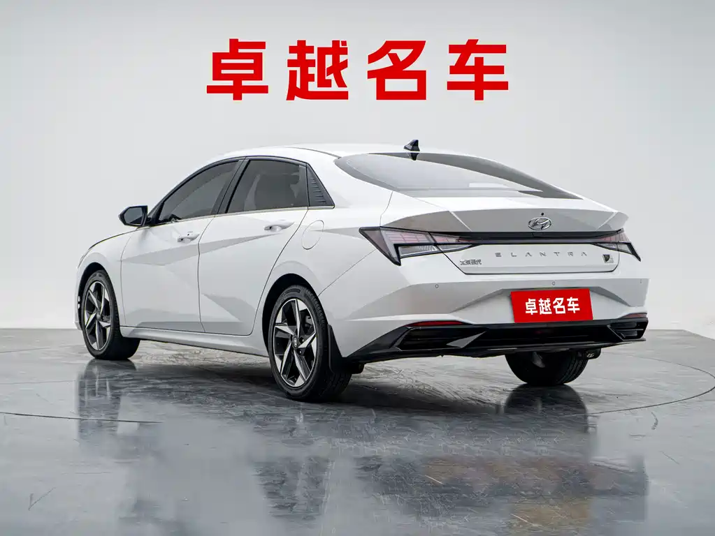 Hyundai Elantra — миниатюра 6