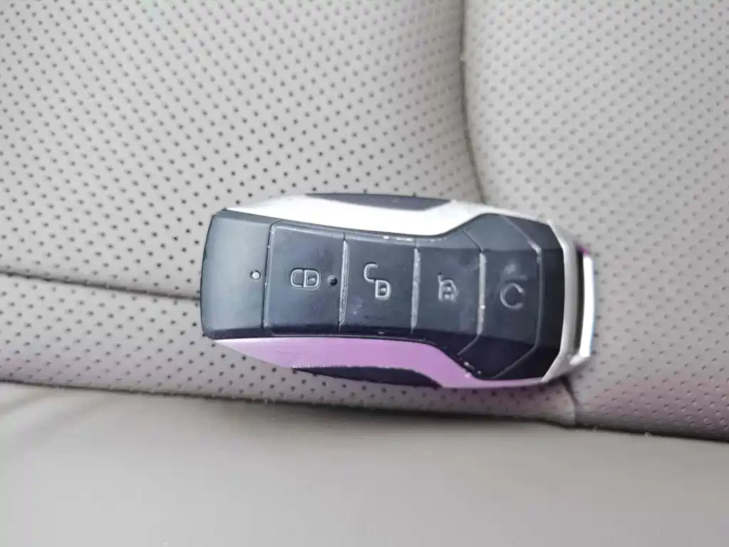 BYD Han — миниатюра 8