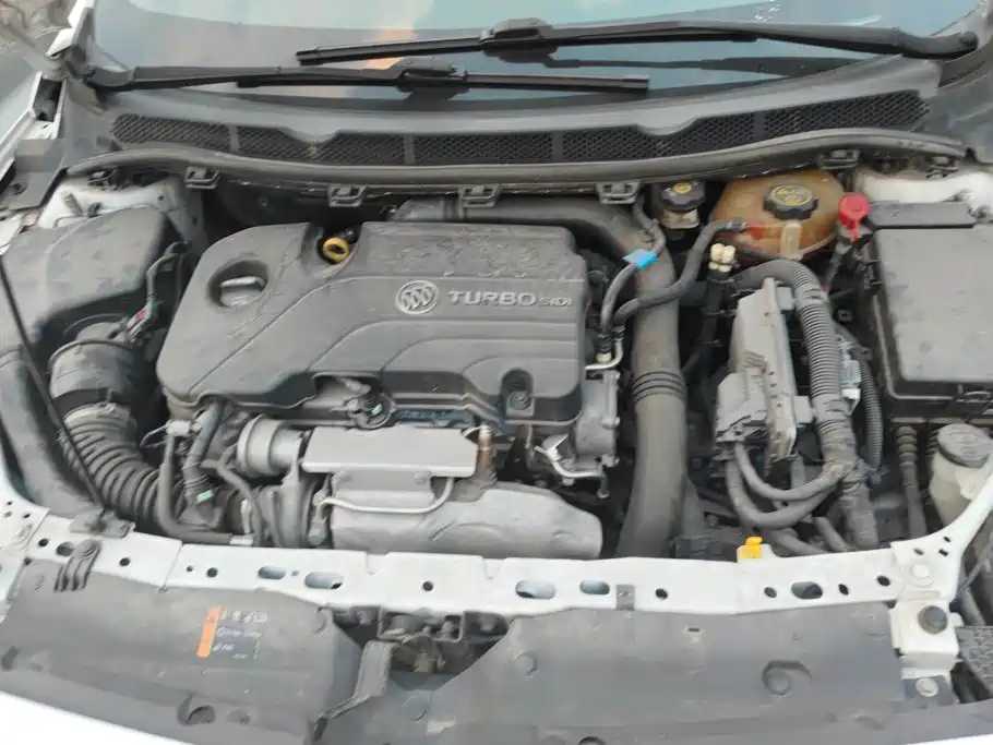 Buick Verano — миниатюра 10