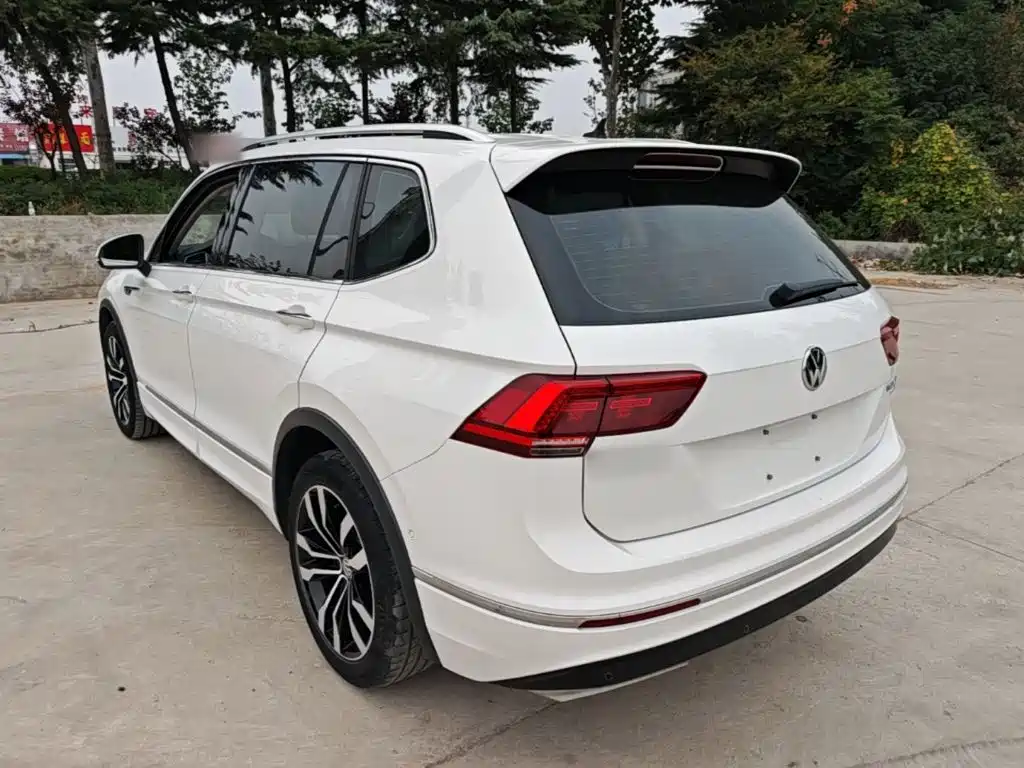 Volkswagen Tiguan L — миниатюра 5