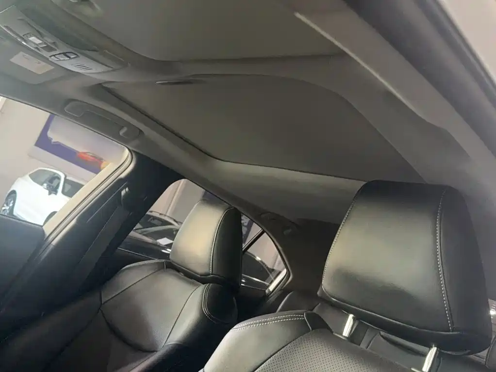 Toyota Corolla — миниатюра 13