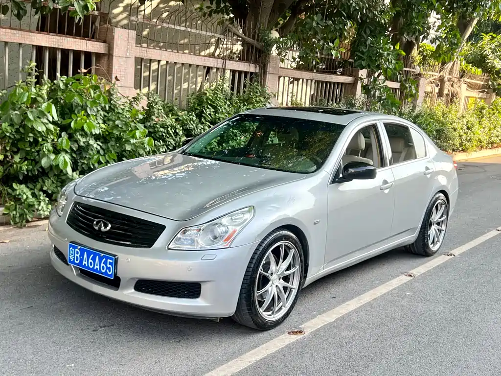 Infiniti G 2009
