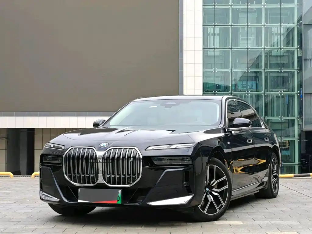 BMW i7 2023 eDrive50L Lead M Sport