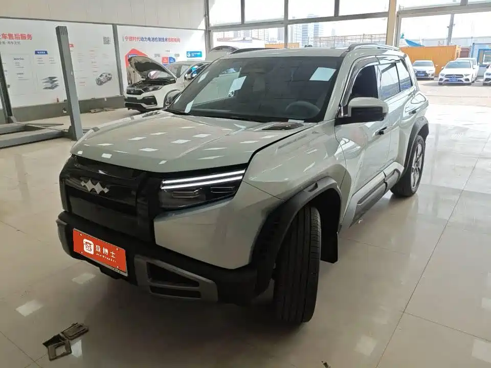 Fang Cheng Bao Titanium 3 2025