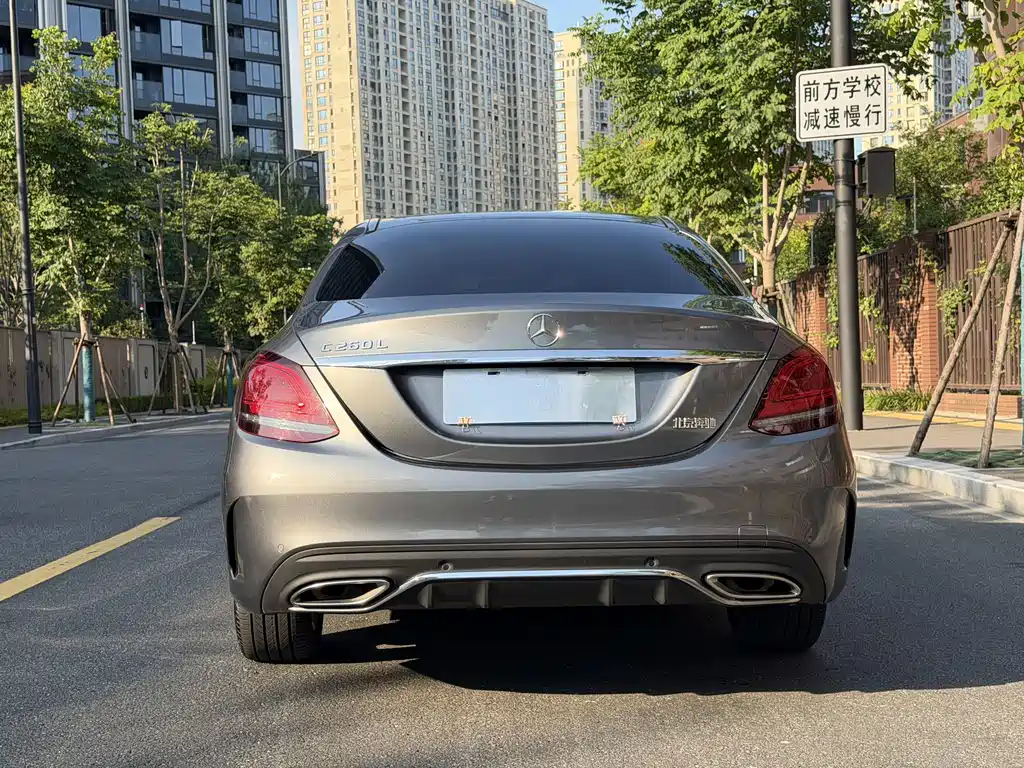Mercedes-Benz C-Class — миниатюра 16