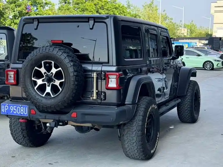 Jeep Wrangler — миниатюра 14