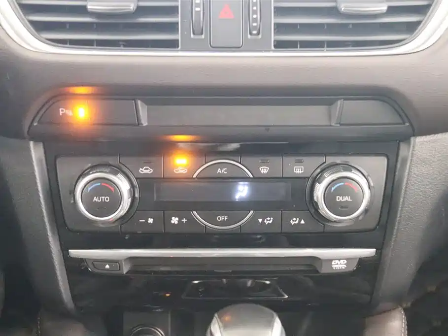 Mazda Atenza 2017 2.0L Luxury