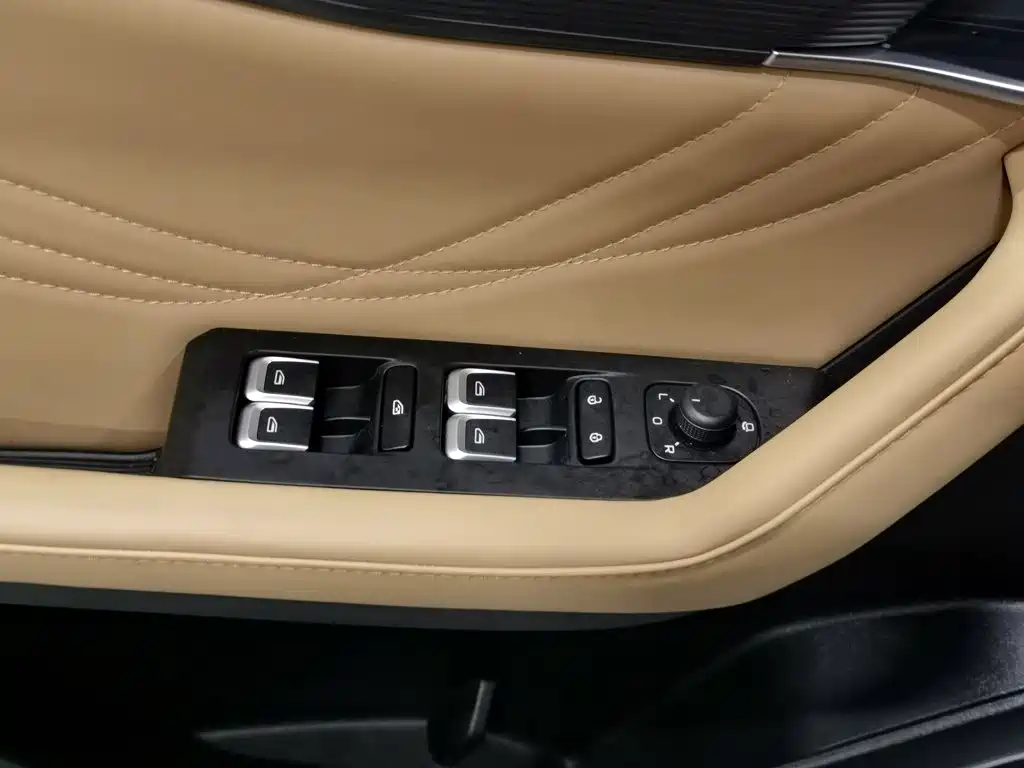 Geely Haoyue L — миниатюра 9