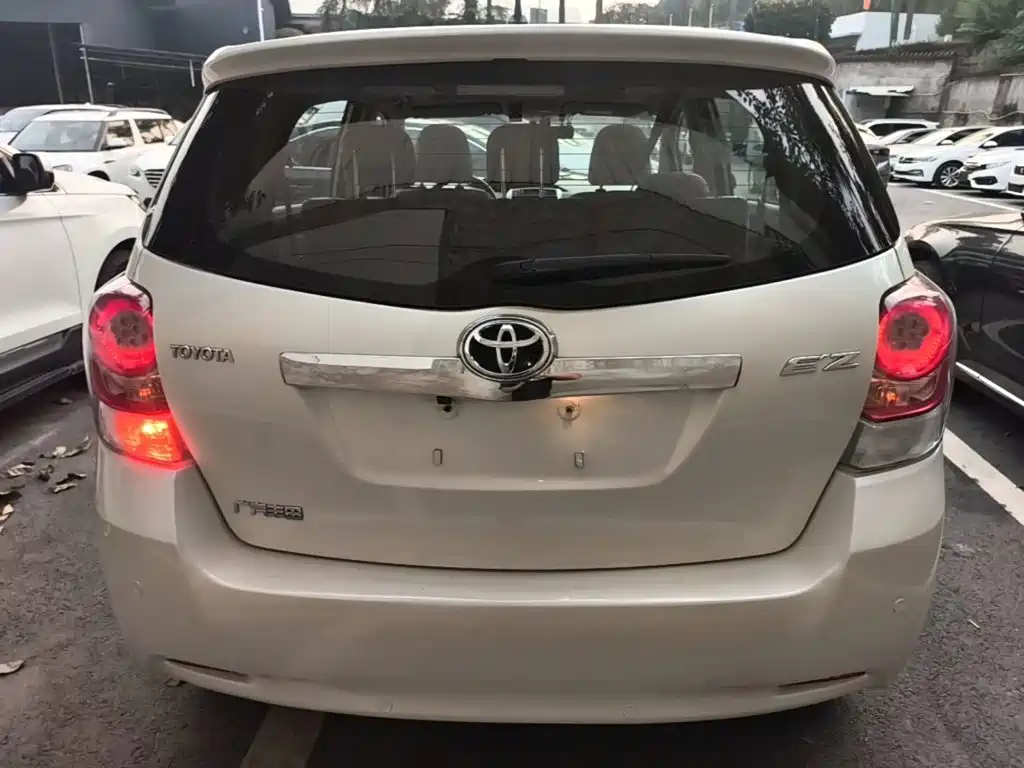 Toyota Verso — миниатюра 6
