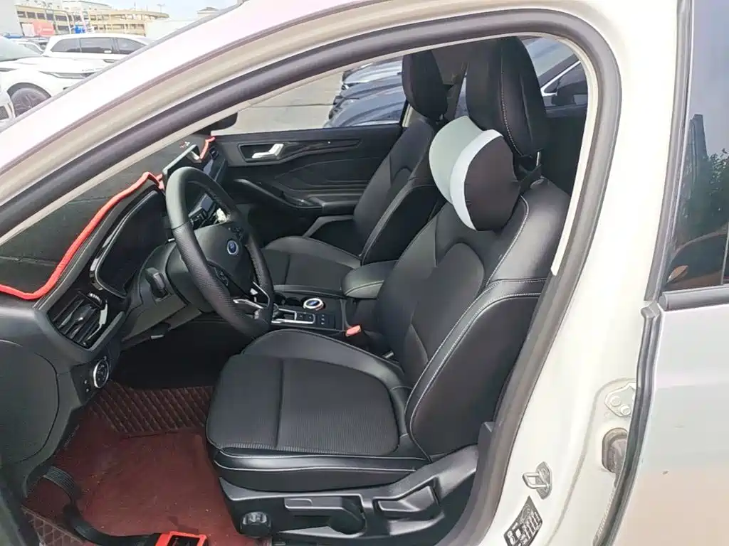 Ford Focus — миниатюра 15