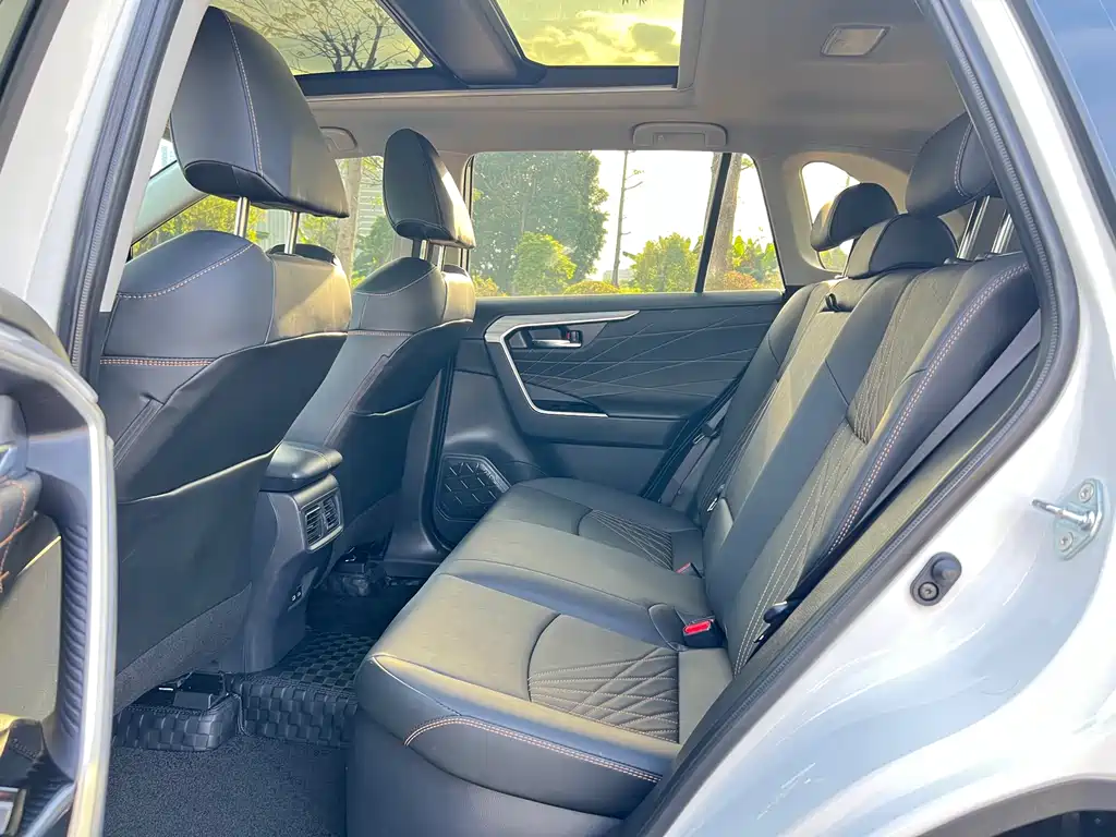 TOYOTA RAV4 RONGFANG