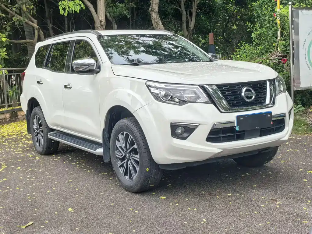 Nissan Terra — миниатюра 3