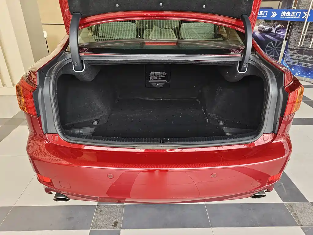 Lexus IS 2009 300