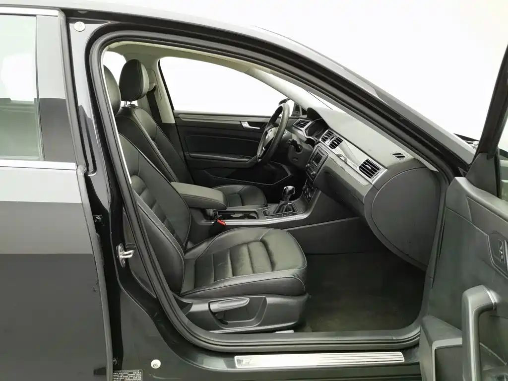 Volkswagen Passat — миниатюра 23