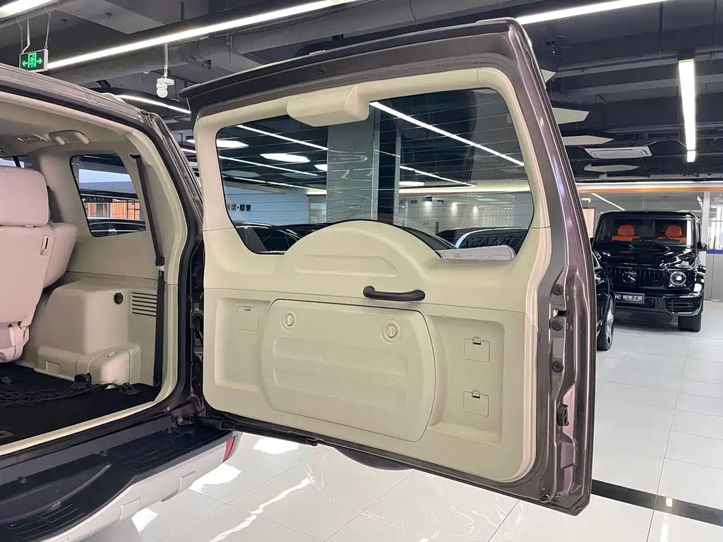 Mitsubishi Pajero (Import) — миниатюра 52
