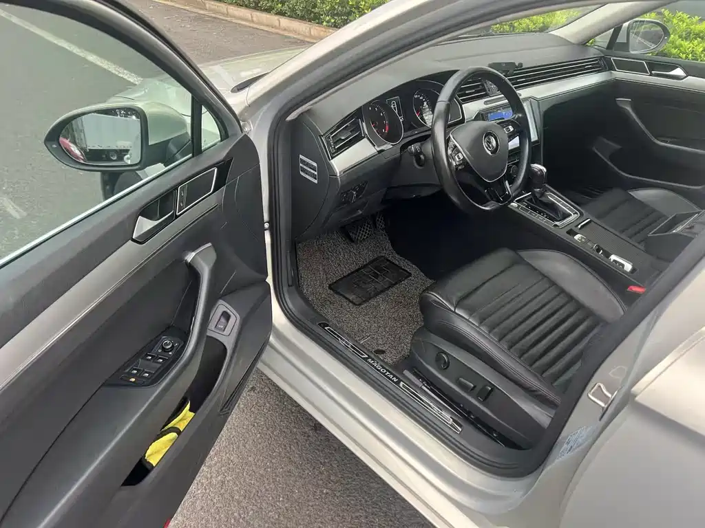 Volkswagen Magotan 330TSI DSG Leading Type, фото 7