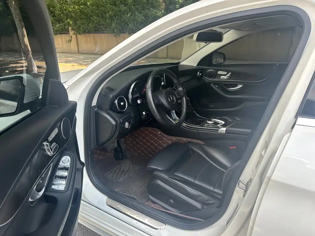 Mercedes-Benz C-Class — миниатюра 4