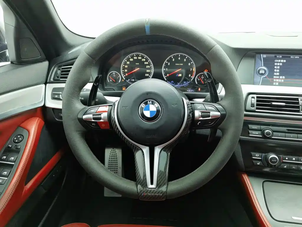 BMW M5 — миниатюра 11