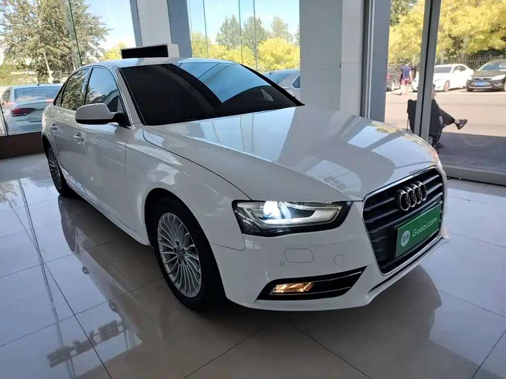 Audi A4L — миниатюра 4