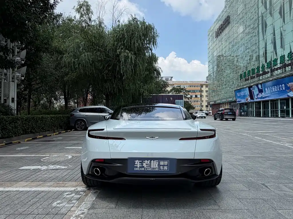 Aston Martin DB11 2019 4.0T V8 Coupe