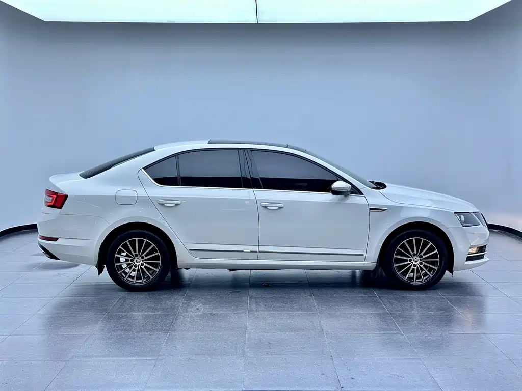 Skoda Octavia — миниатюра 15
