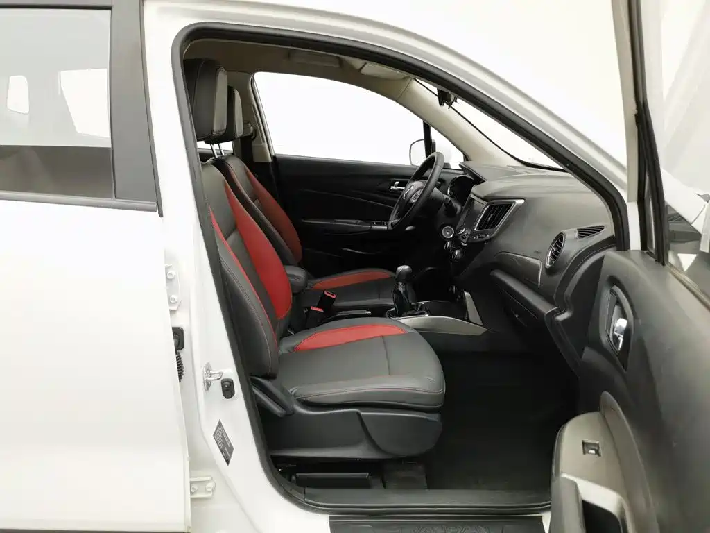 Changan CS15 — миниатюра 23
