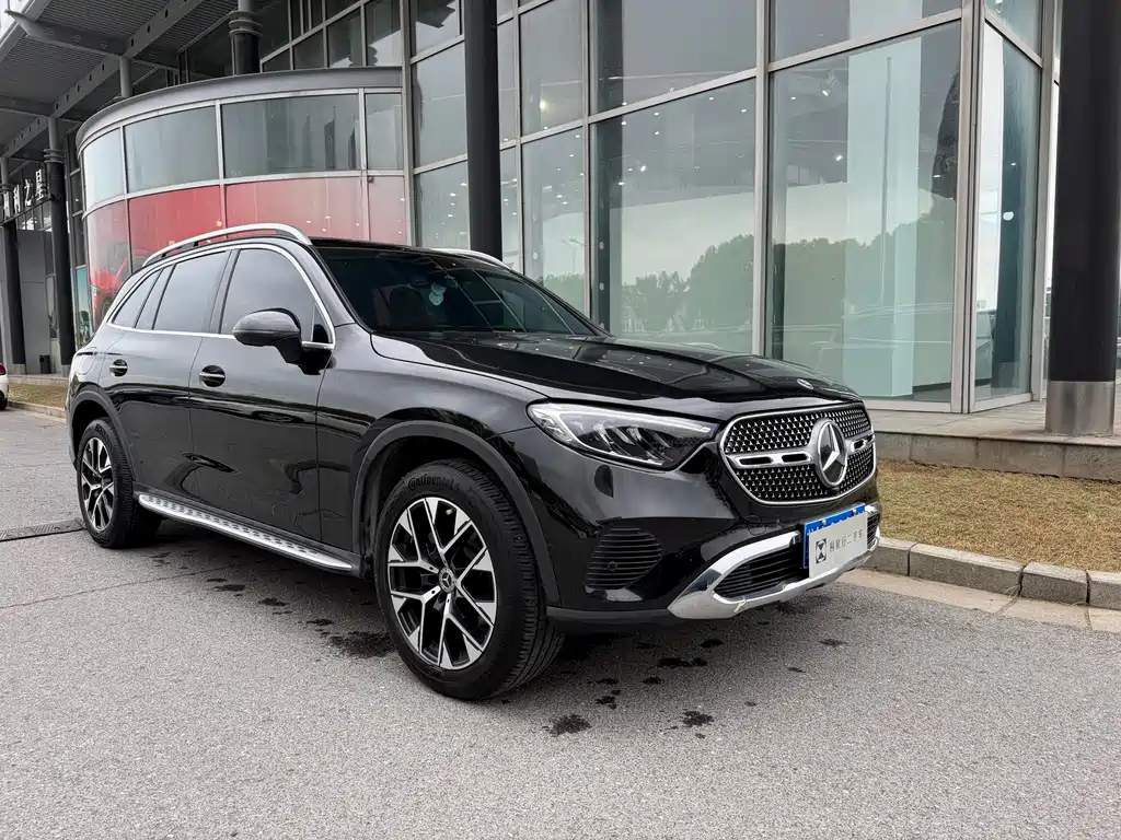 Mercedes-Benz GLC 2024 GLC 260 L 4MATIC 5 мест