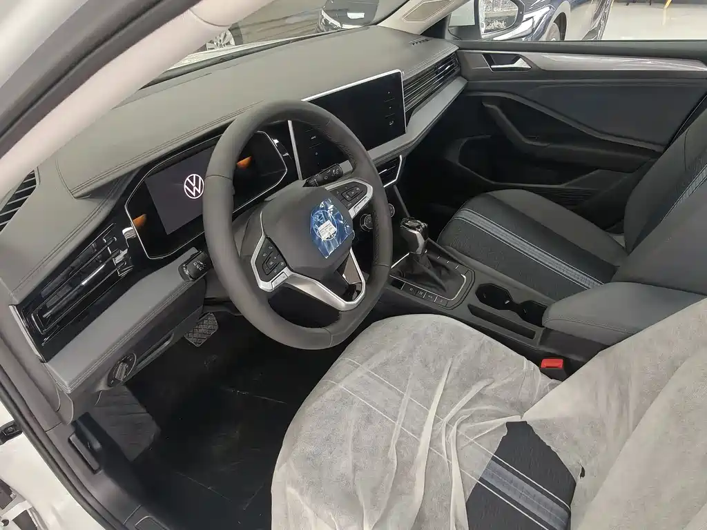 Volkswagen Sagitar - фото 13