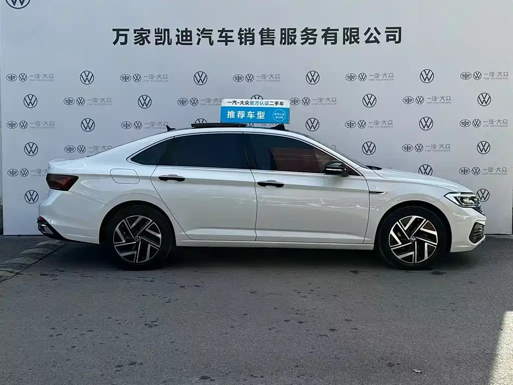 Volkswagen Sagitar — миниатюра 4