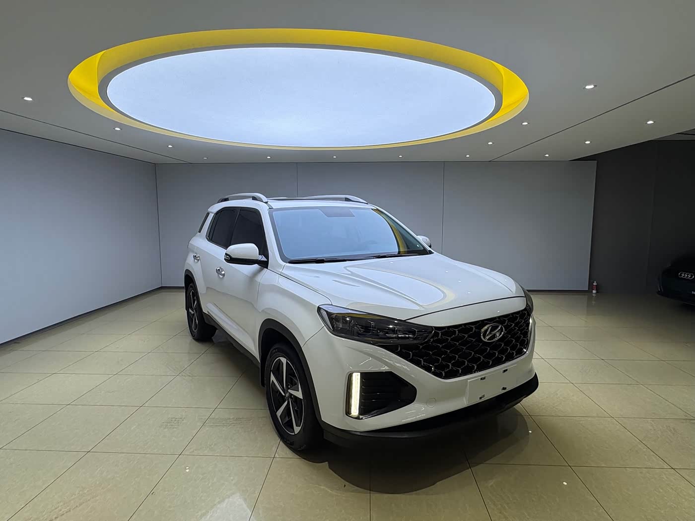 Hyundai Beijing Hyundai ix35 1.4 л 2022 г. Белый, пробег 10000 км