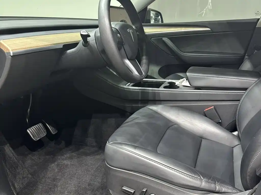 Tesla Model Y — фотографии объявления, Фото 16