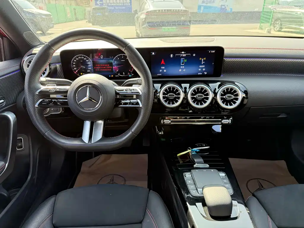 Mercedes-Benz A-Class A 2024 A 200 L Fashion