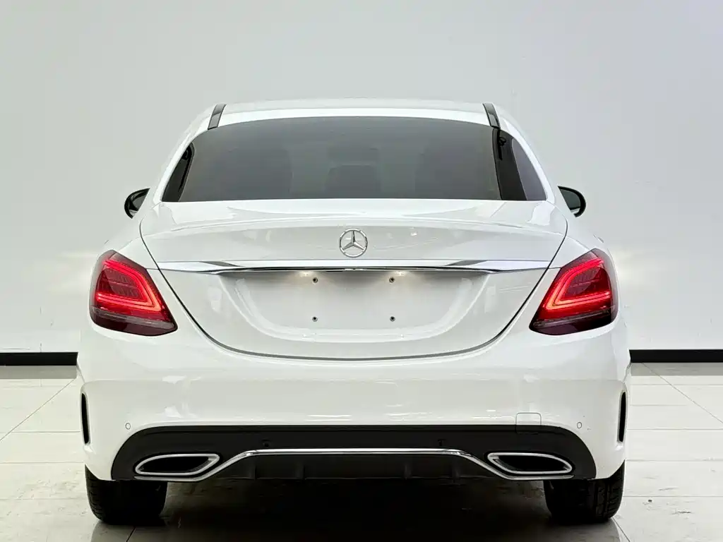 Mercedes-Benz C-Class — миниатюра 16