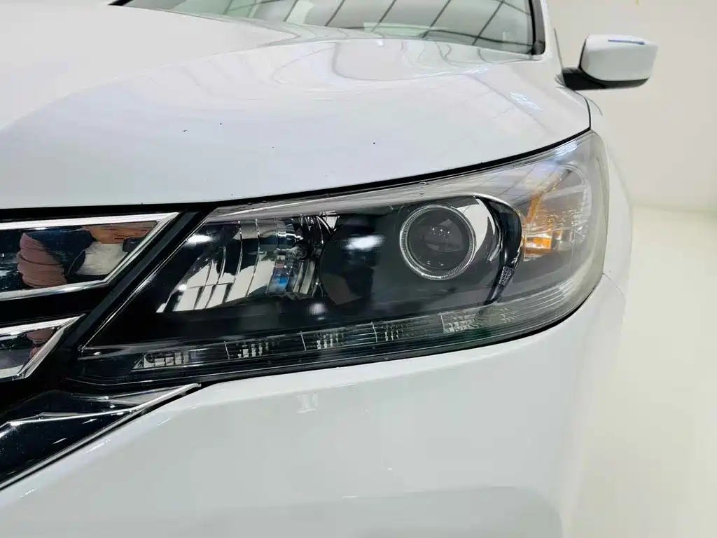 Honda Accord — миниатюра 11