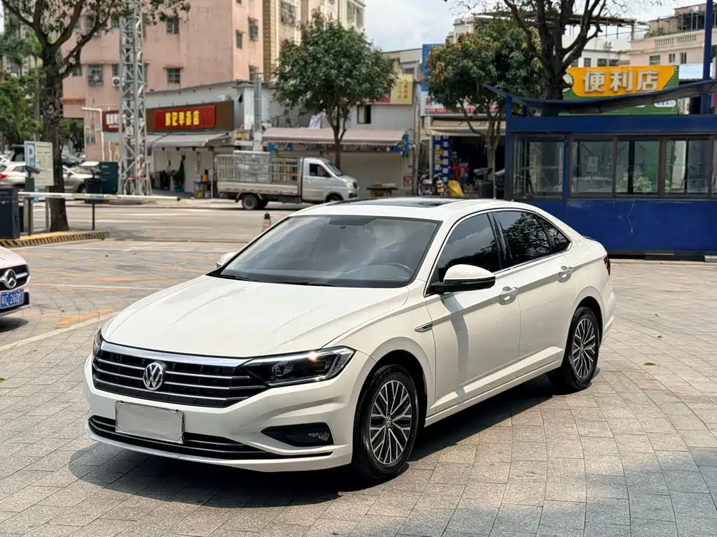 Volkswagen Sagitar 2020