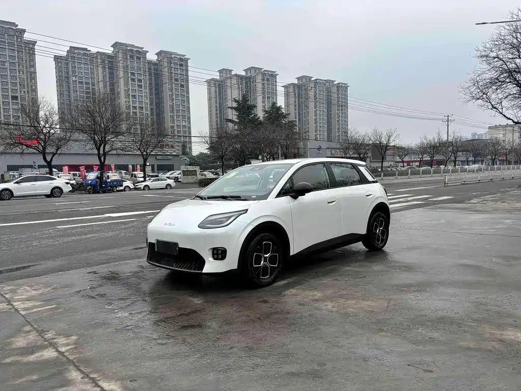 2026 GAC Aion UT - zdjęcie 1 z 21