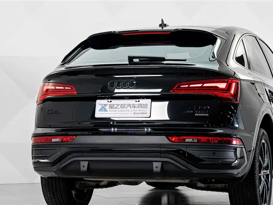 Audi Q5L Sportback — миниатюра 7