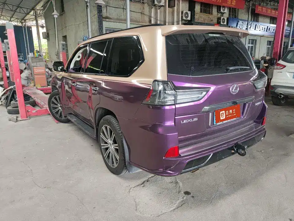 Lexus LX — миниатюра 6