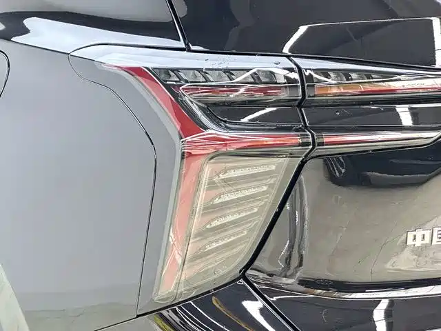 Hongqi Hongqi HS3 PHEV — миниатюра 17