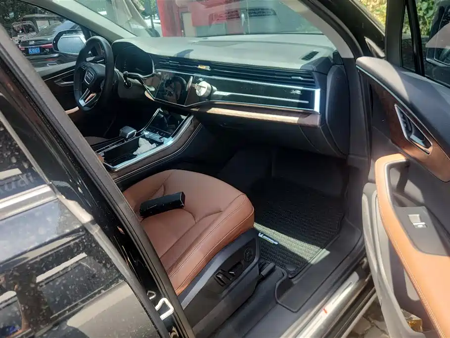 Audi Q7 2024 45 TFSI quattro S line Sport