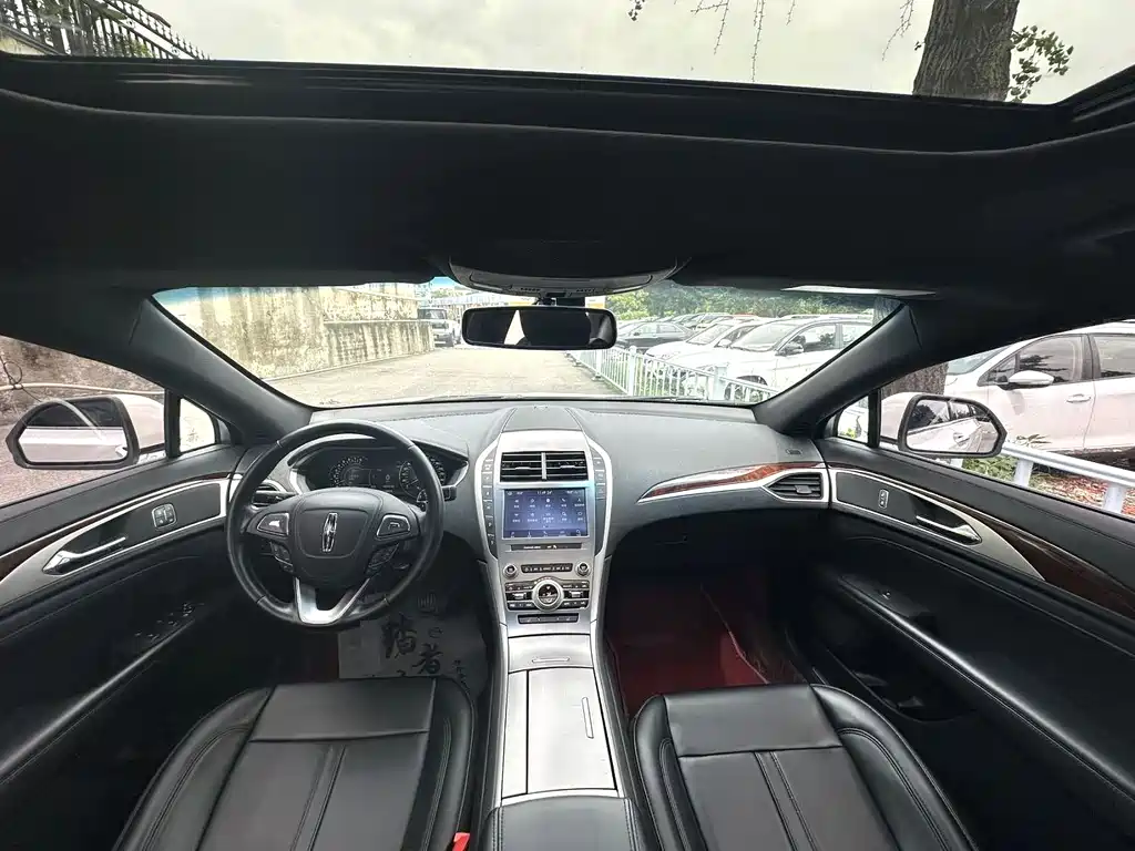 Lincoln MKZ — миниатюра 5