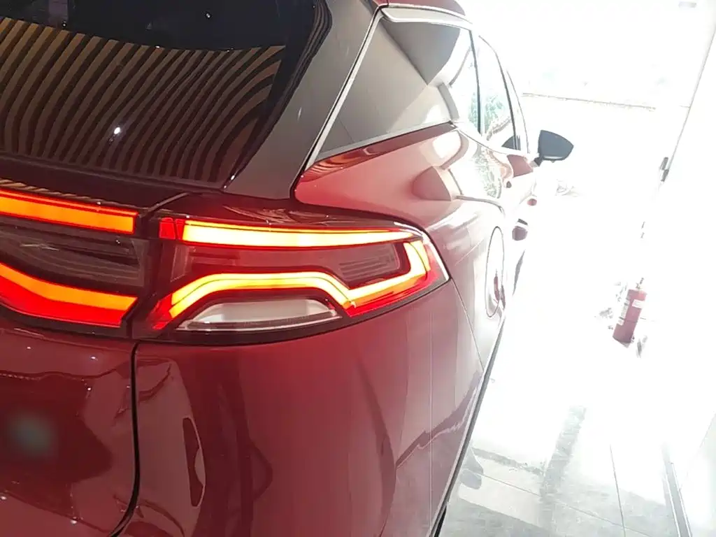BYD Tang New Energy — миниатюра 8