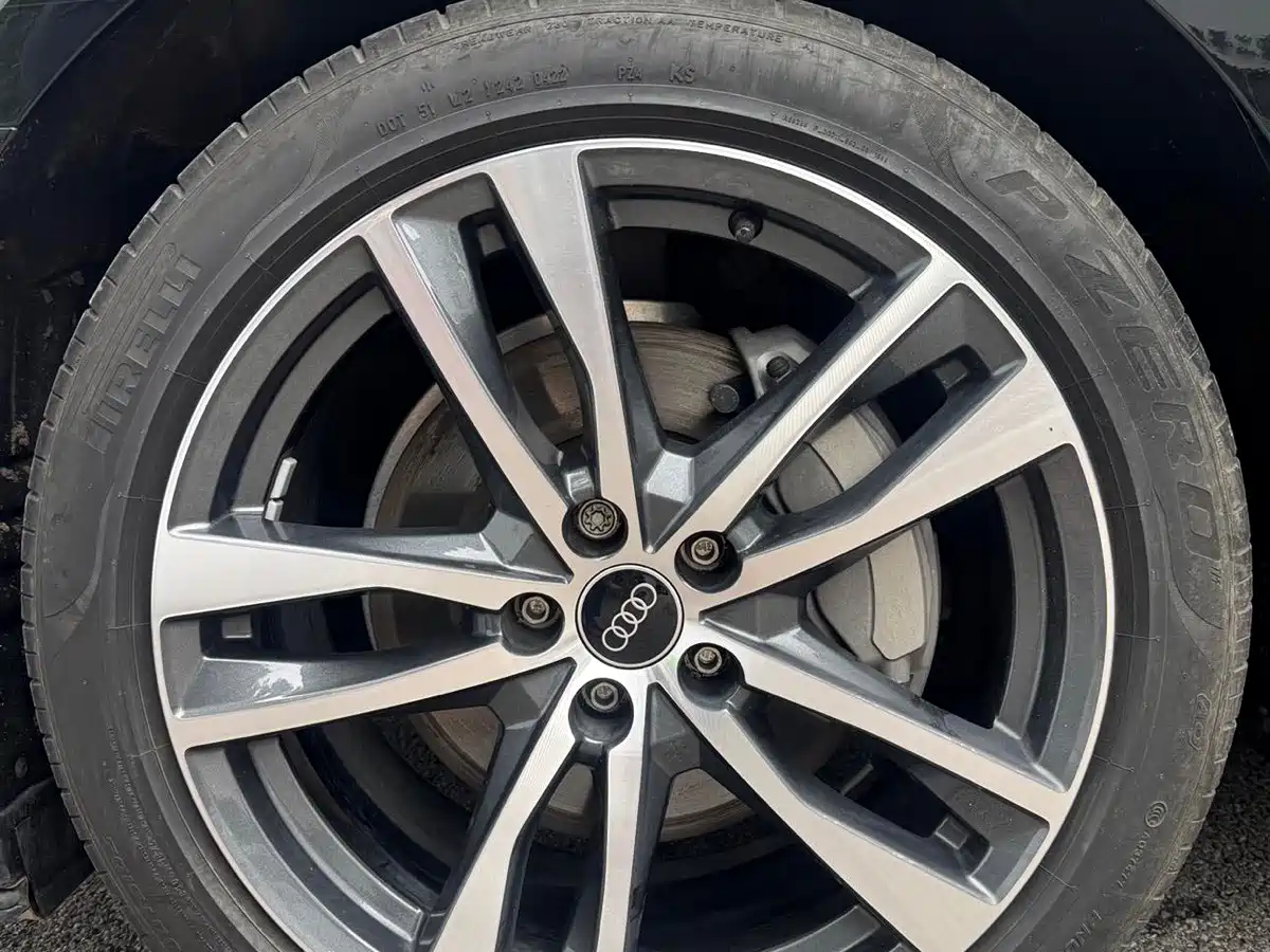 Audi A6L id 4674463 из Китая 16