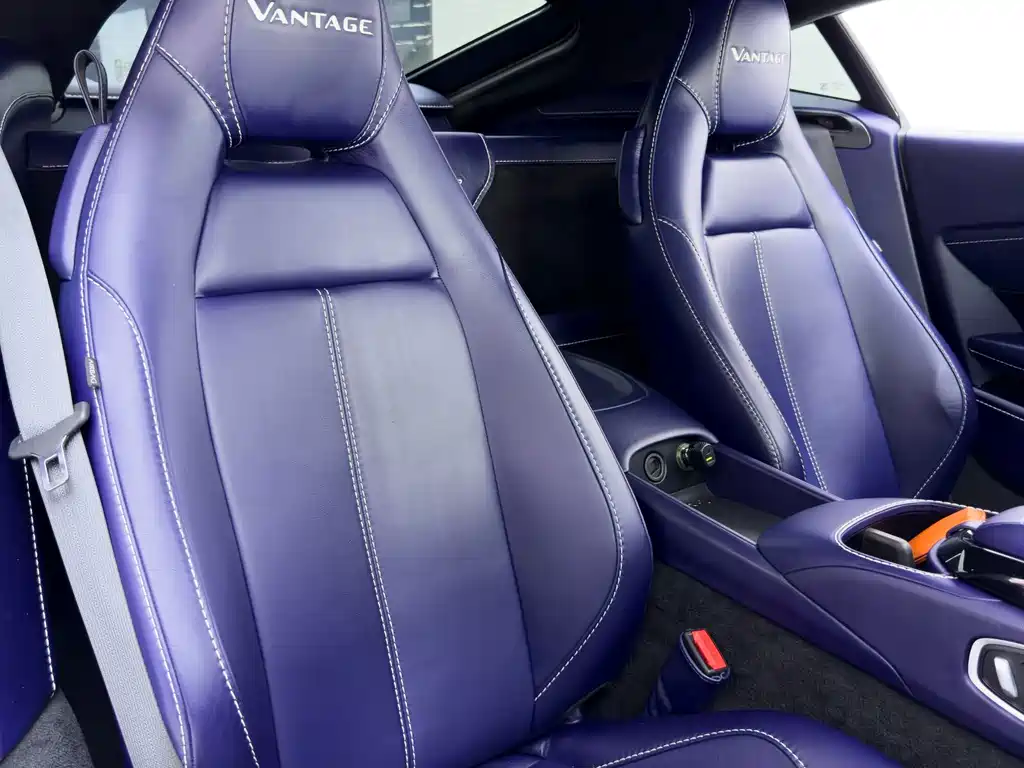 Aston Martin V8 Vantage — миниатюра 12