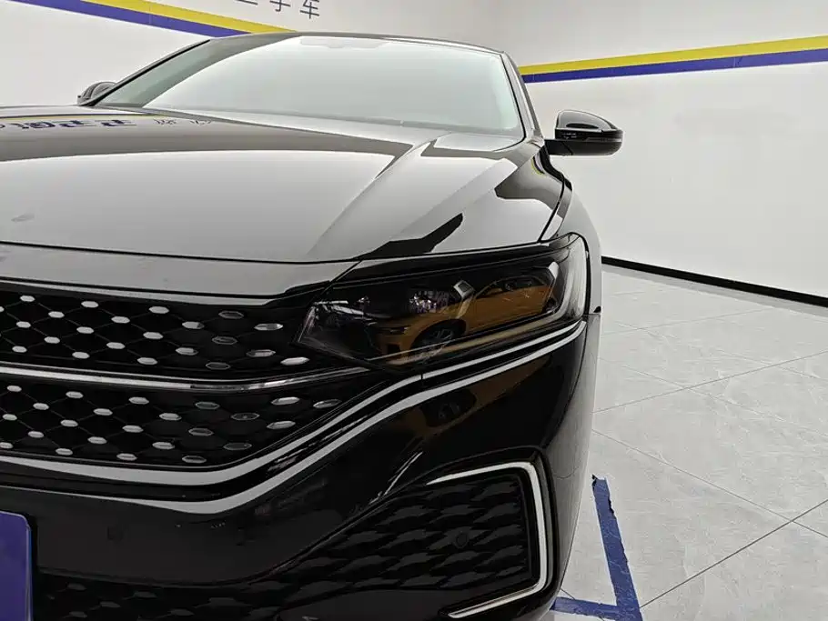 Volkswagen Passat 2023 330TSI Elite