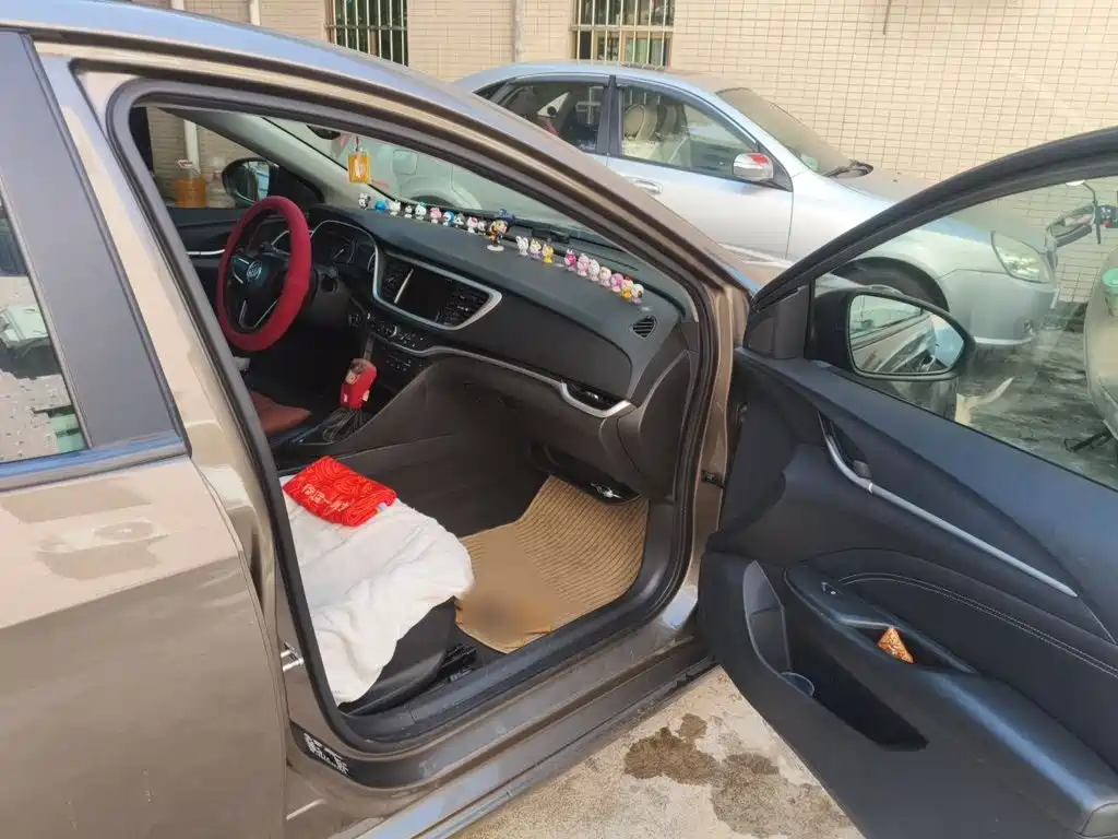 Buick Excelle — миниатюра 18
